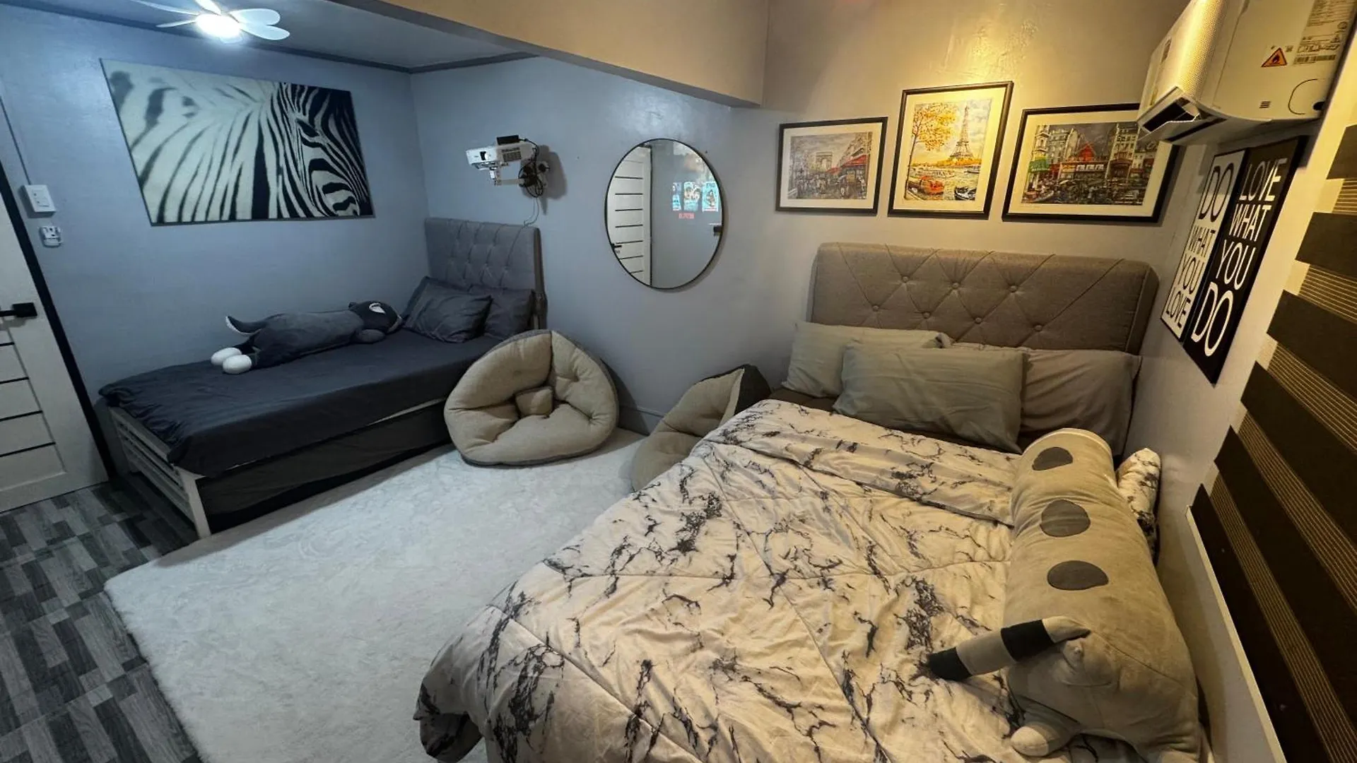 アンヘレス The White Haven In Clark Entire Houseヴィラ 別荘