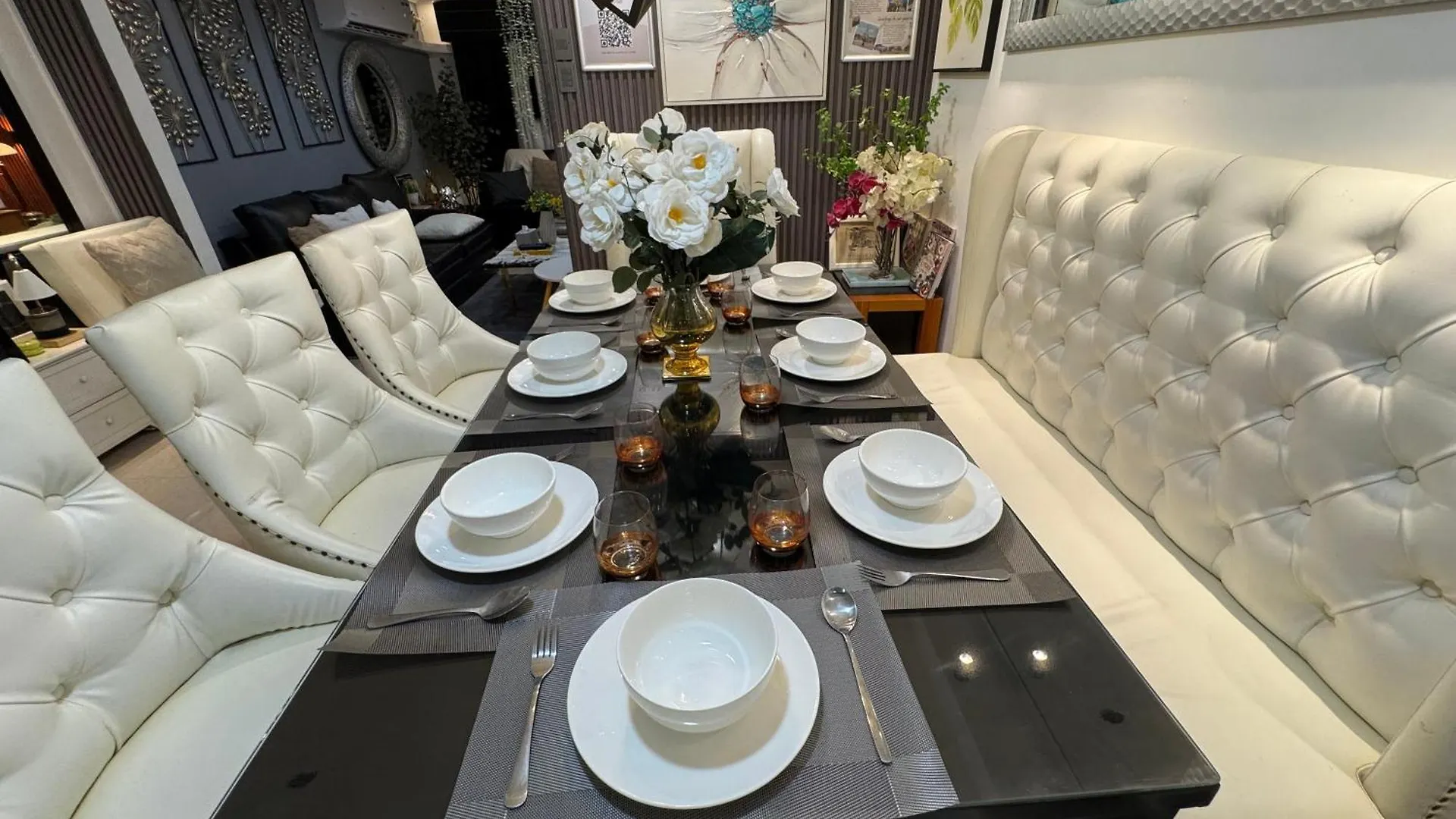 別荘 アンヘレス The White Haven In Clark Entire Houseヴィラ フィリピン